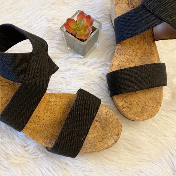 LUCKY BRAND | Marinah Black stretch wedge sandals heels women’s 9 - Picture 6 of 9